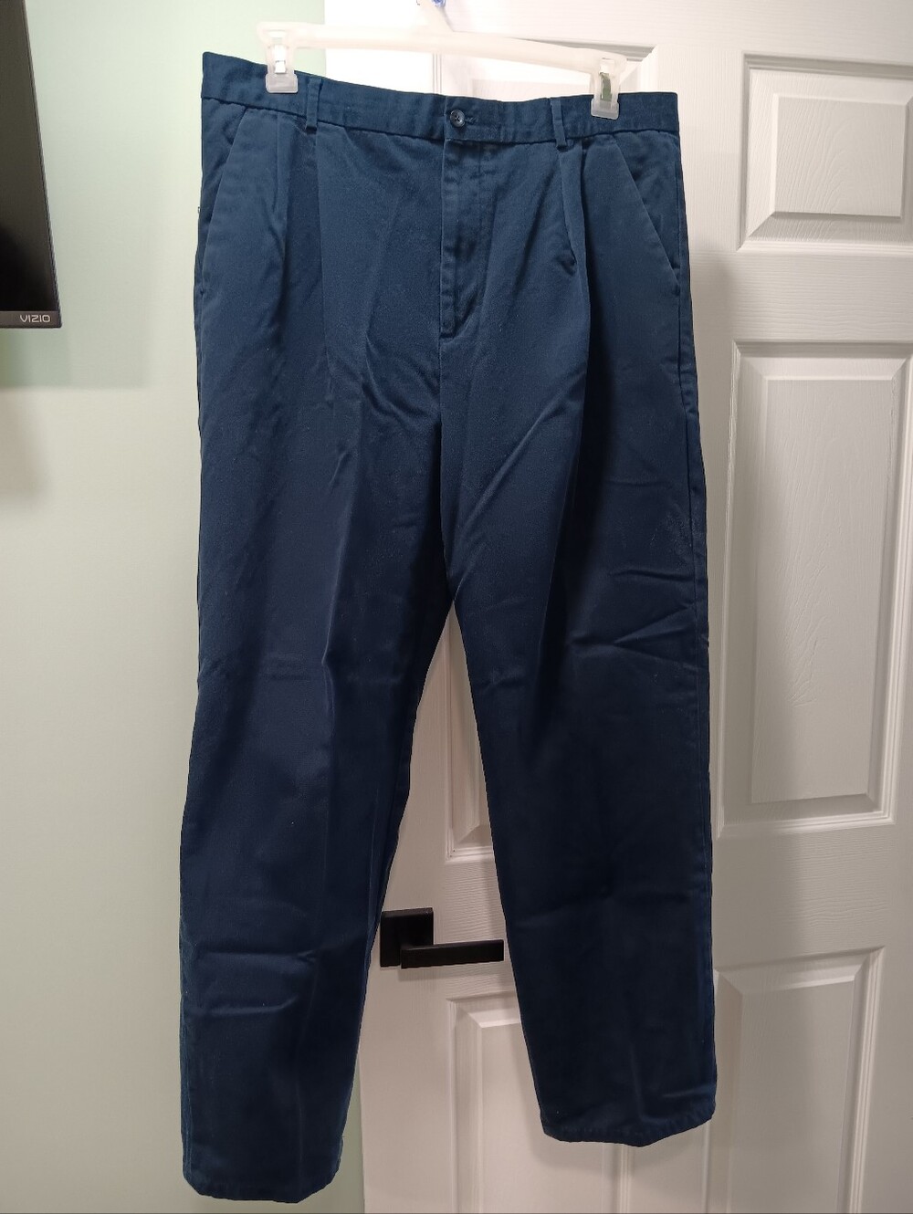 Chaps Men's Pleated Dress Pants